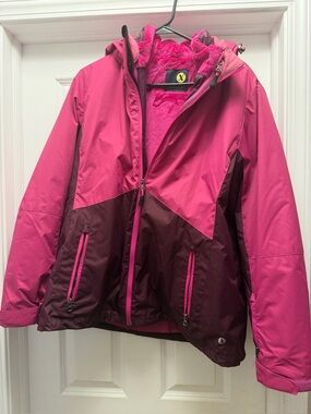 Xersion Two-Tone Pink and Berry Woman’s Puffer Jacket with Hood
